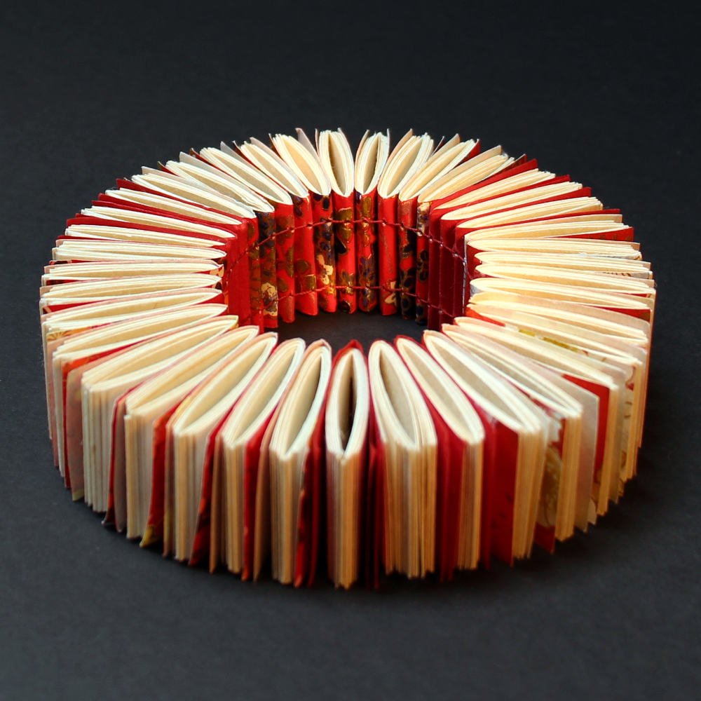 Florence Jaquet // Literary jewelry // organiques.ch